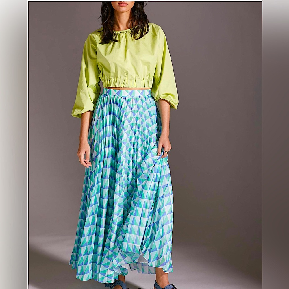 Anthropologie skirt | Brand New with tags- Size XS but fit like a small.Runs big